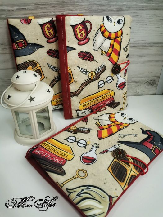 Дрешки за книжки /Подвързия за книги /Пижами за книги