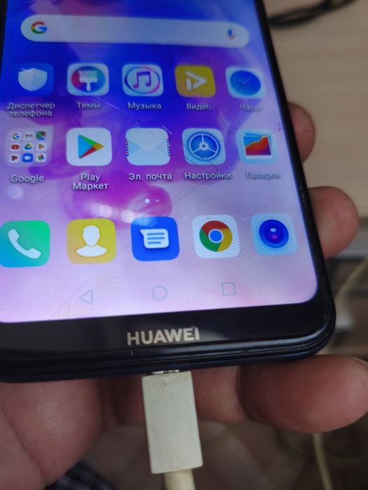 Продам телефон Huawei