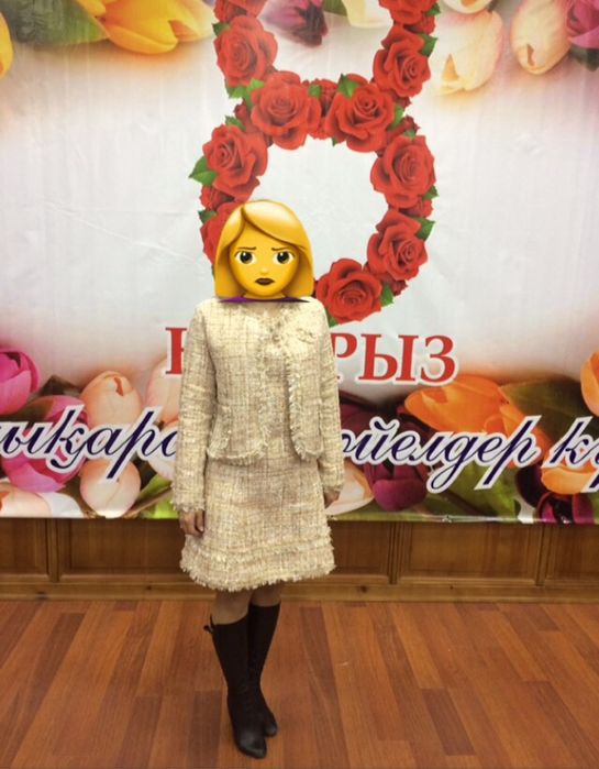 Продам костюм. Цвет безжеаый.