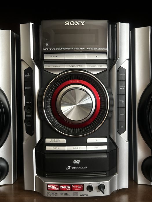 Музыкальный центр.