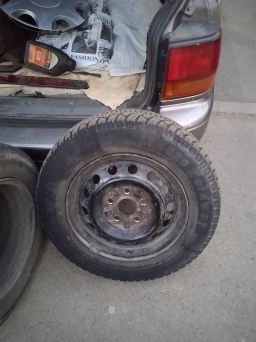 Продам зимние шыны с дисками