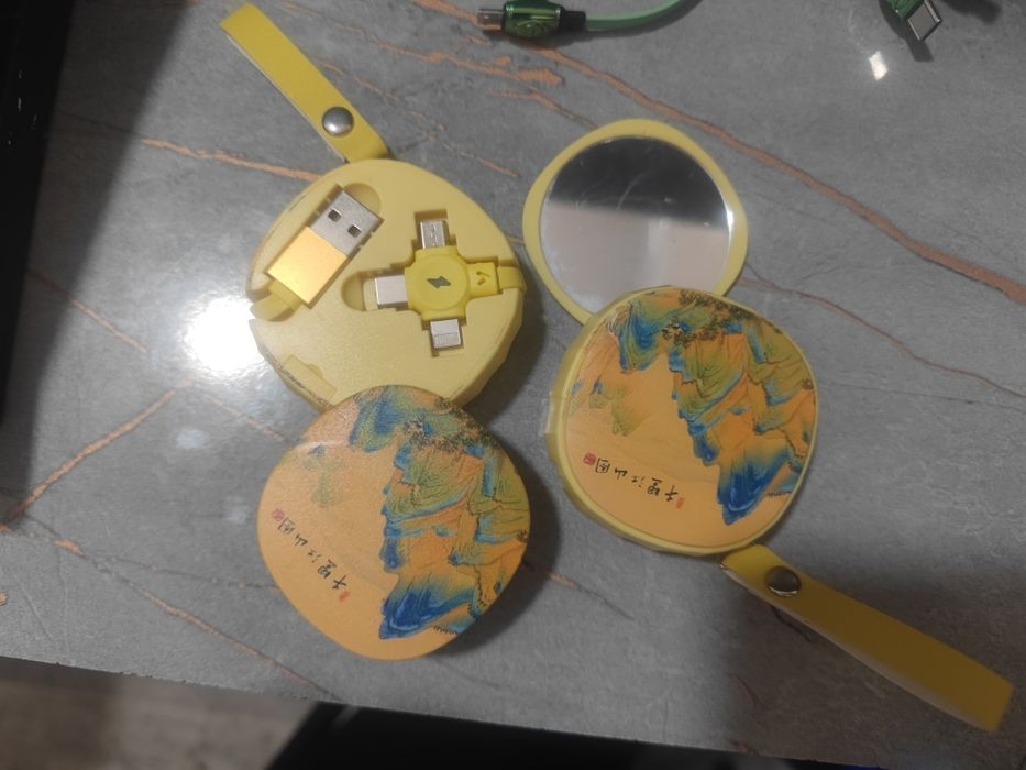 USB kabellar zaryatnik