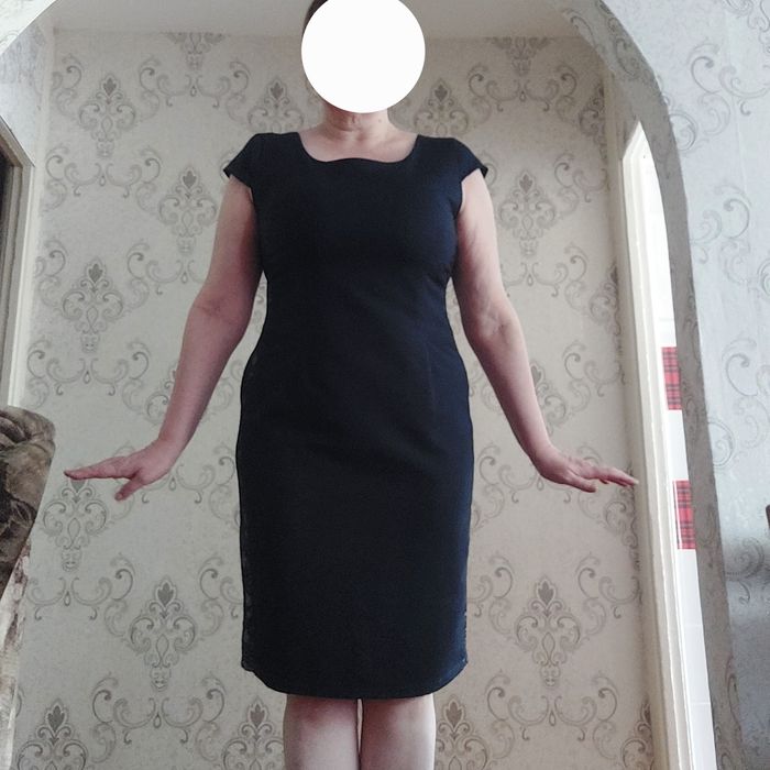 Платье женское продаю