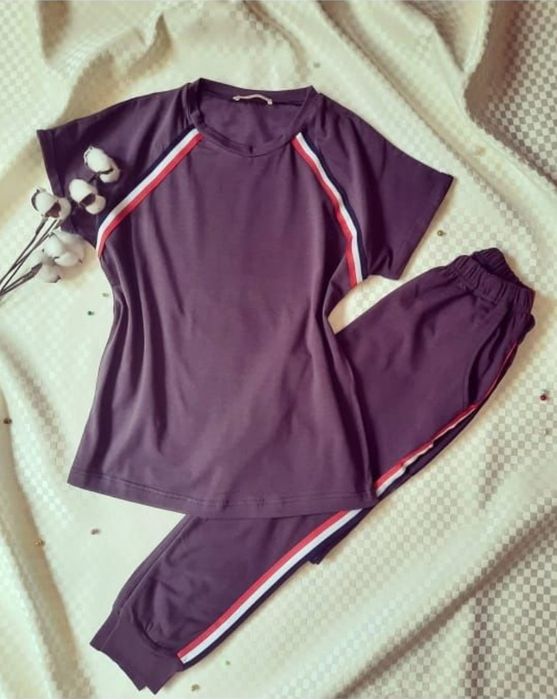 Спорт костюм. Школьные брюки для девочек