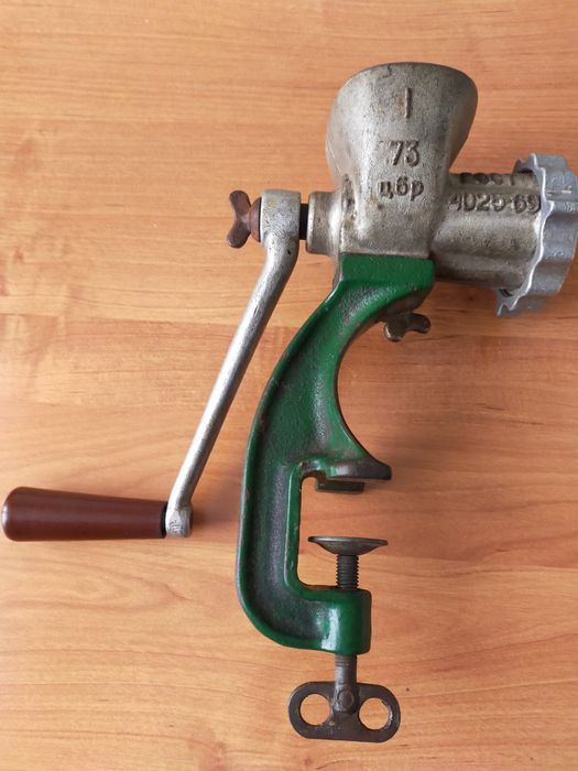 Продам мясорубку советскую 1969.