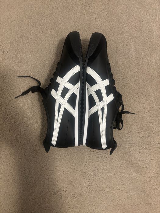 Onitsuka tiger size 42