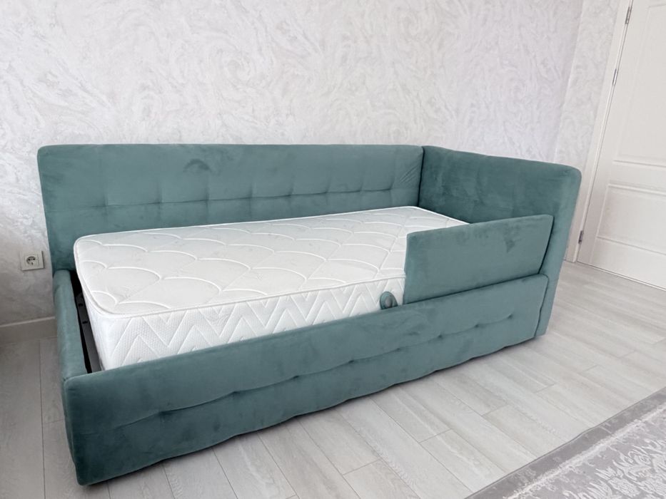 Кровать 90/200 Б/У
