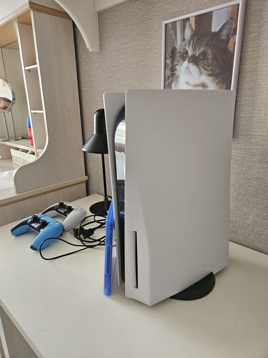 Продам Sony Playstation 5