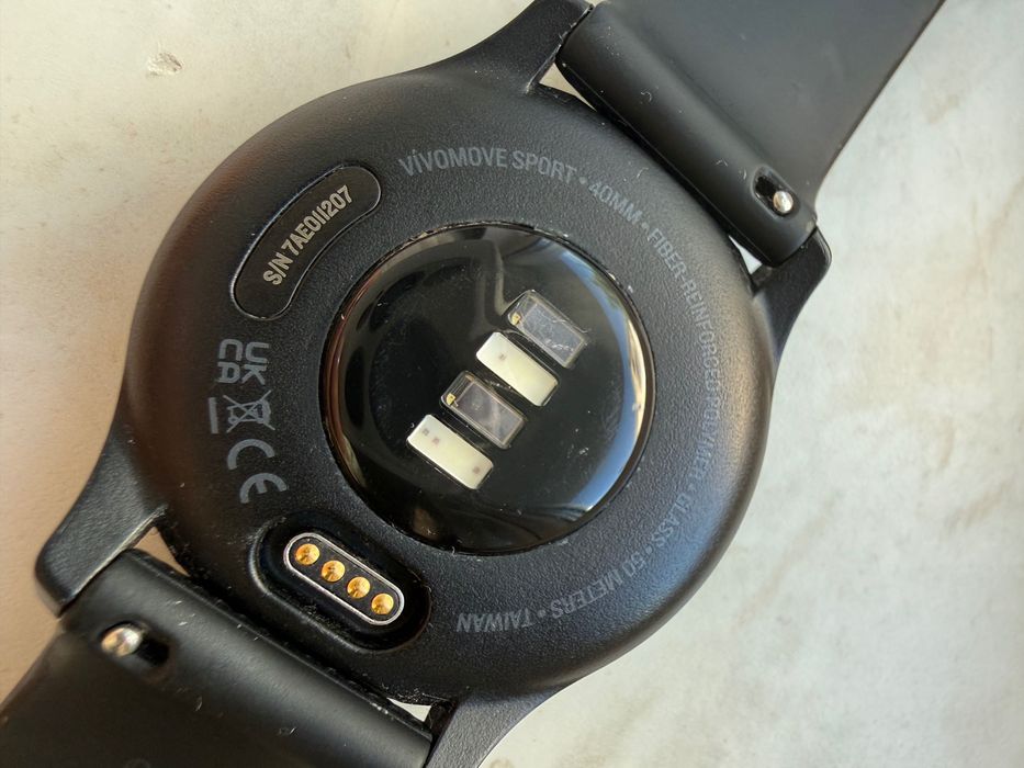 Смарт часы Garmin vivomove sport