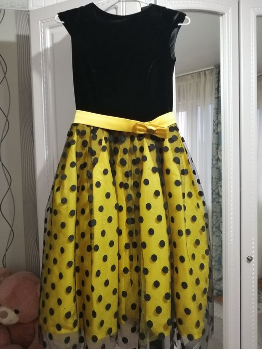 Вечерний наряд, пчёлка