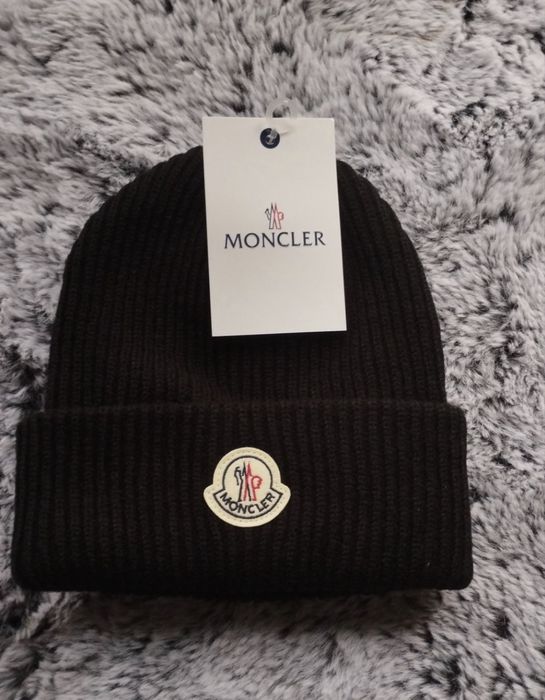caciula moncler noua