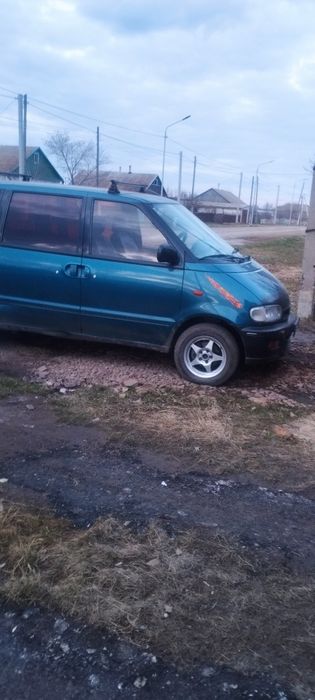 Продам Ниссан Серена