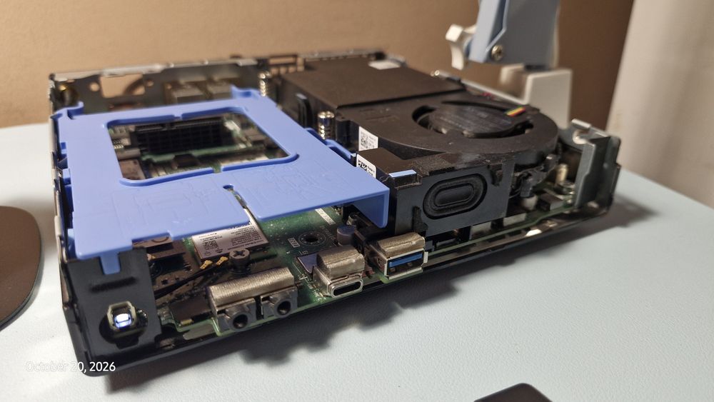 Vând DELL Optiplex 5080