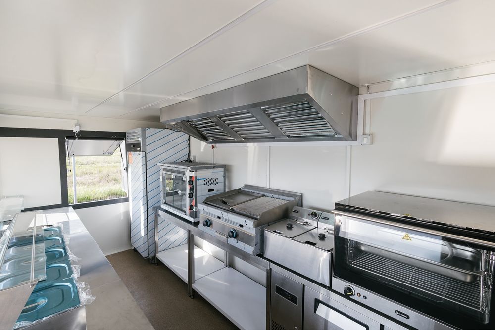 Rulote Fast Food Profesionale Posibilitate Leasing Auto, Echipare Completa Pentru Fast Food, Rotiserie, Grill, Burger, Shaorma Street Food Trailer