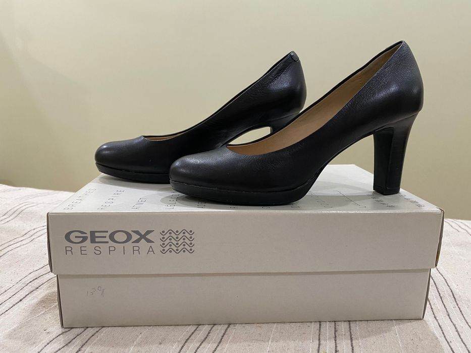 Удобные кожаные туфли Geox БУ
