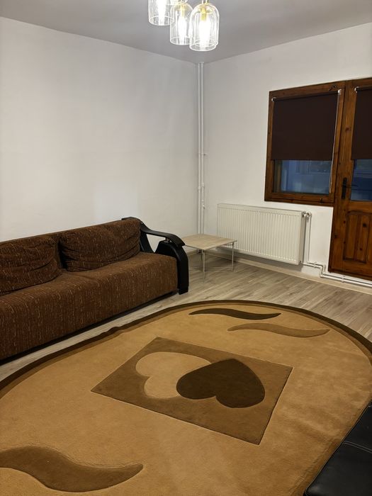 Închiriez garsoniera confort 1