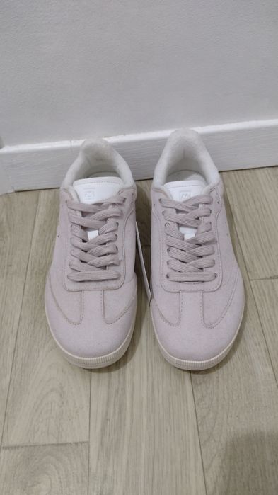 Нови дамски маратонки