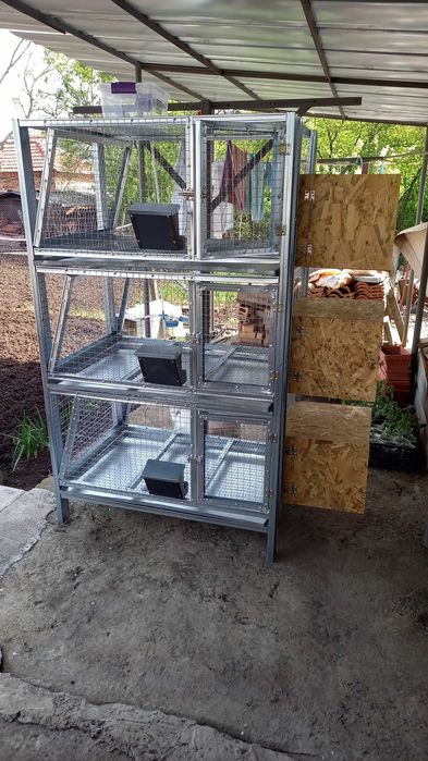 Клетки за зайци,пъдпъдъци и кокошки обурудвани