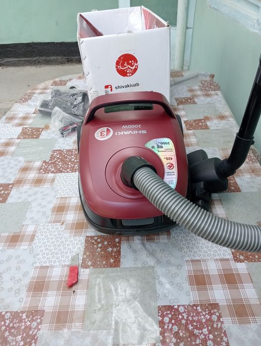 Пылесос Shivaki. 2000W