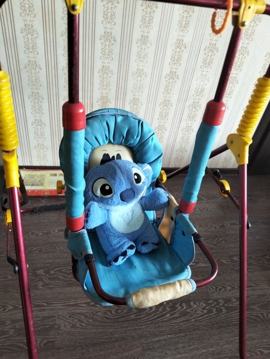 Продам качелю и шезлонг