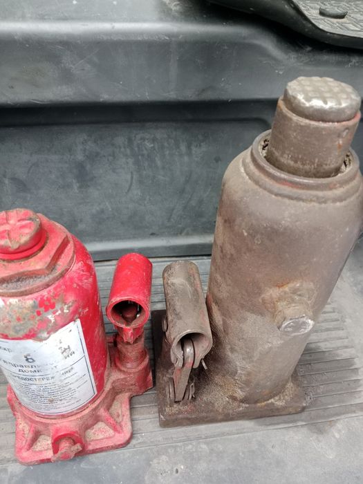 Домкраты 5 тон и 25