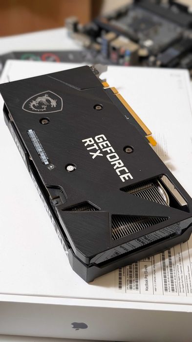 RTX 3060 ti, 4x8 RAM DDR4 3200, Gigabyte Aorus B450M, Ryzen 7 5800X3D