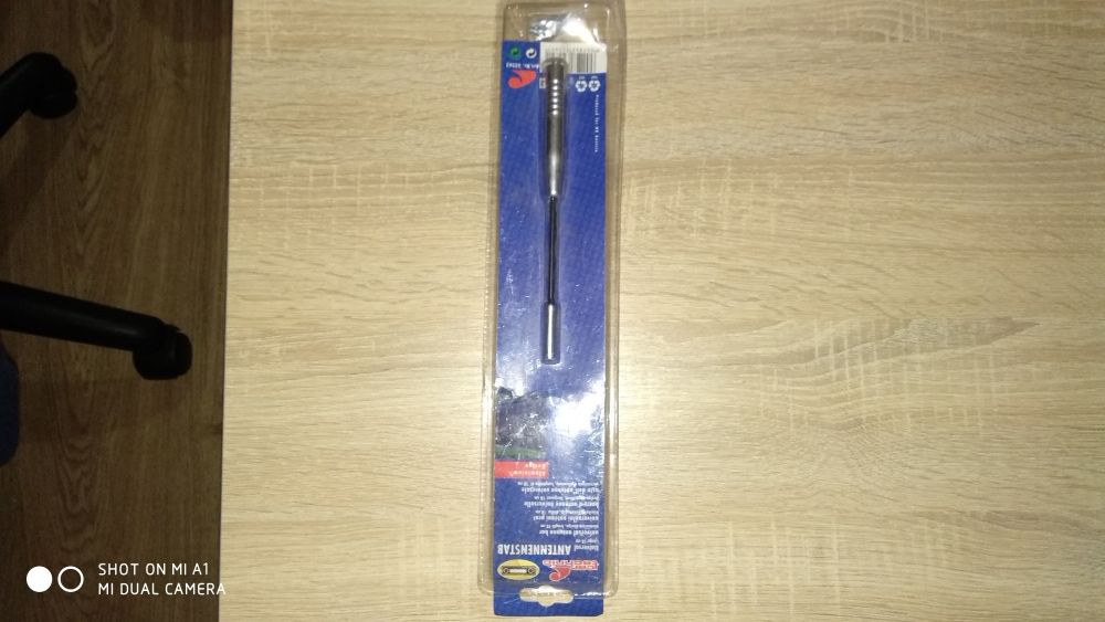Antena Auto , lungime 18 cm , NOU