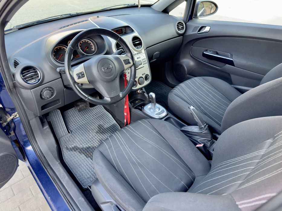 Vand Opel Corsa D automat 1.2 benzina 2008