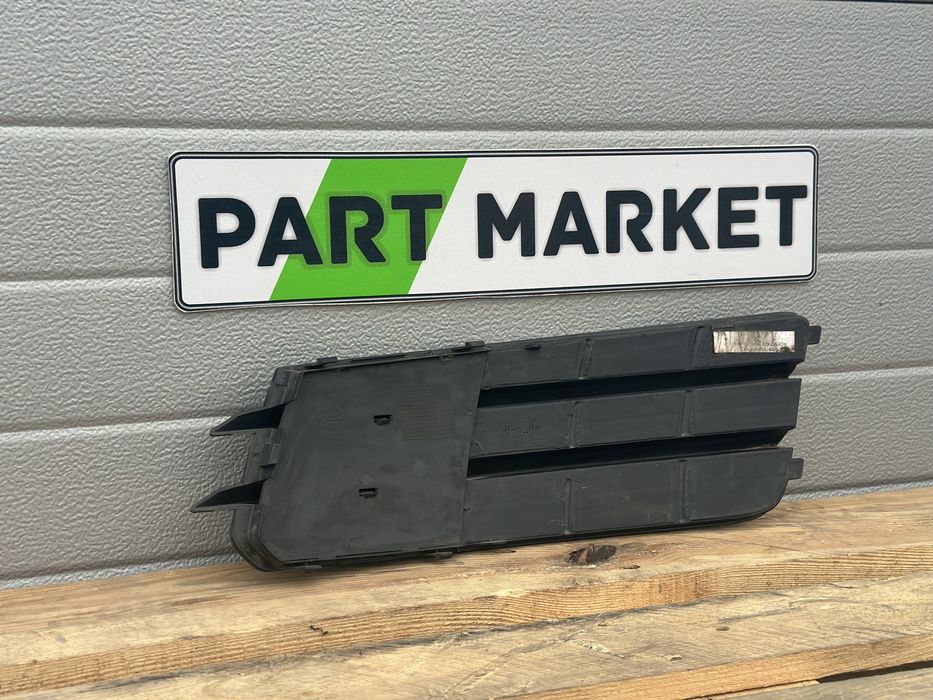 Дясна решетка AUDI A7 C7 4G8807682