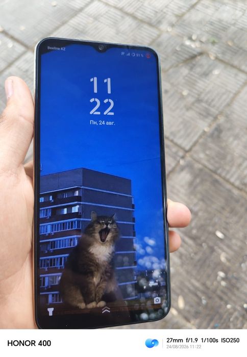 Продам отличный телефон vivo y35