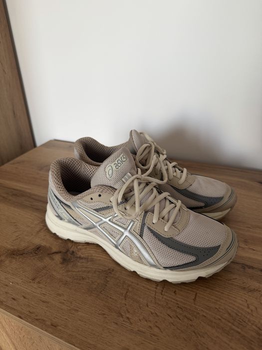 Asics Jog 100s маратонки