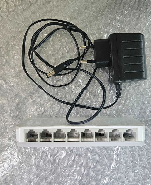 Коммутатор D-link DES-1008C/A1B