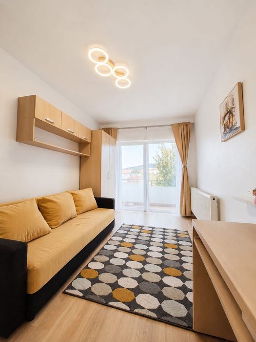 Închiriez apartament