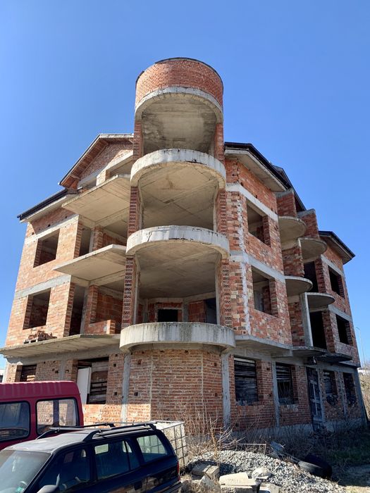 Продава се Къща в Бургас, Сарафово - 670 кв.м за 329 €/кв.м - Снимка #1