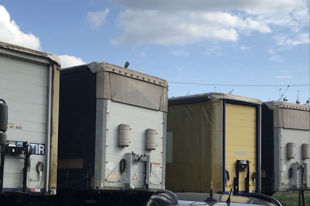 Vand ansamblu cap tractor si semiremorca