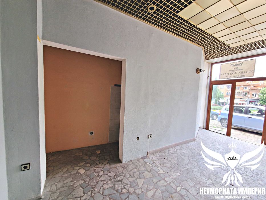 Дава се под наем Магазин в Асеновград - 376 кв.м за 300.9 € - Снимка #10