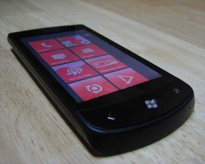 Телефон LG Optimus 7 Windows Phone