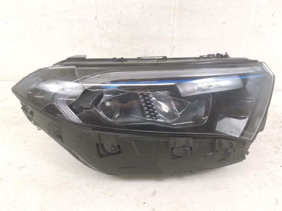 Мерцедес Бенц ЕКА / Mercedes Benz EQA H243 EQB X243 Дясна светлина LED