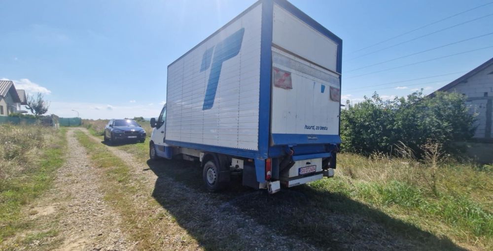 Vând Renault Master