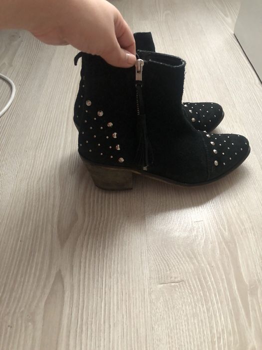 Botine piele întoarsă