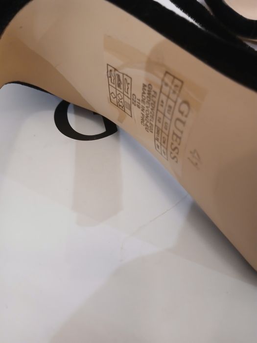 Дамски Сандали GUESS  за 50лв