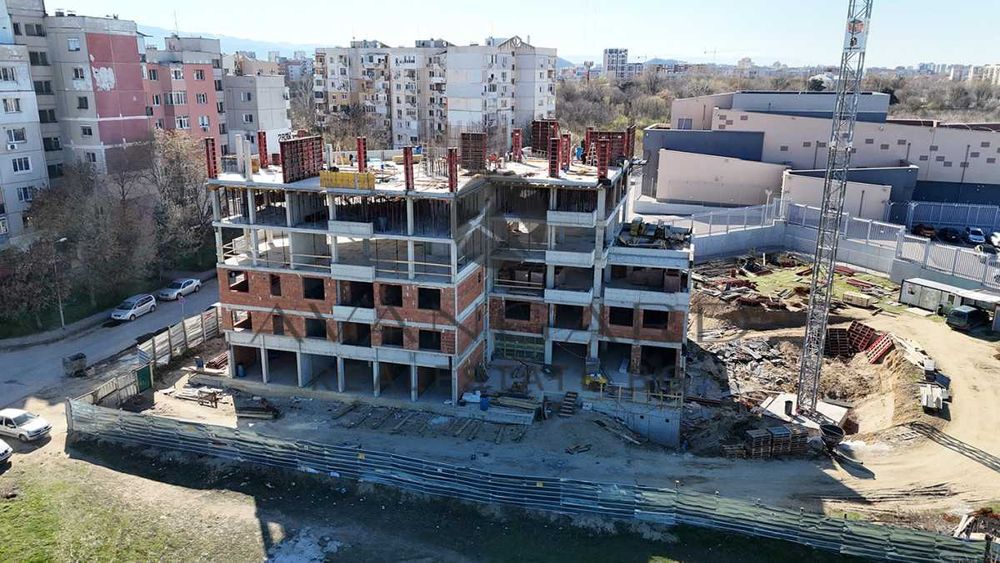 Продава се Тристаен апартамент в Пловдив, Тракия - 105 кв.м за 1041 €/кв.м - Снимка #4