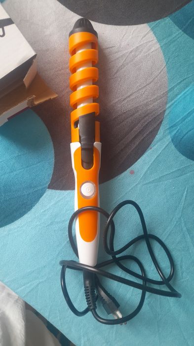 Vând placa de par undulat noua