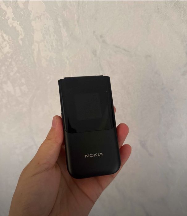 Nokia 2720 Tugmachali ochiladigan