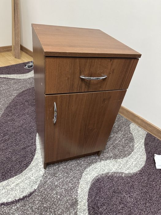 Тумбочка сатылады