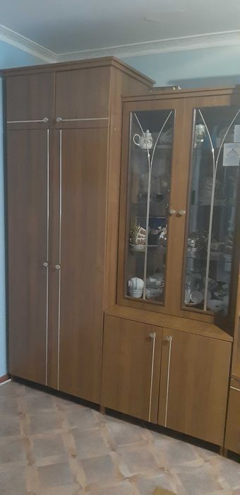 Продам стенку для вещей