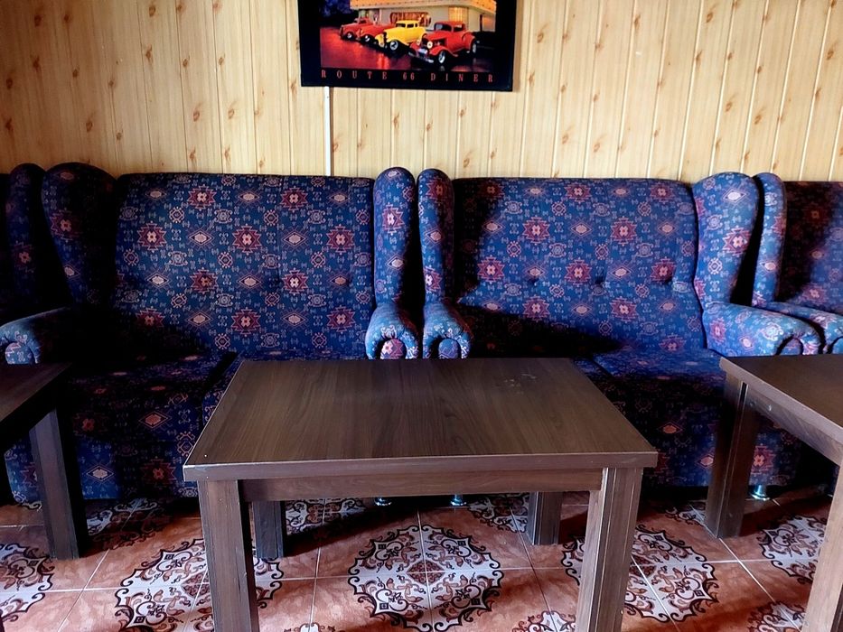 Canapea 2 locuri sau set Canapea și masă