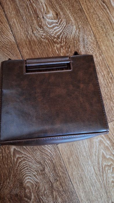 Малка елегантна чанта