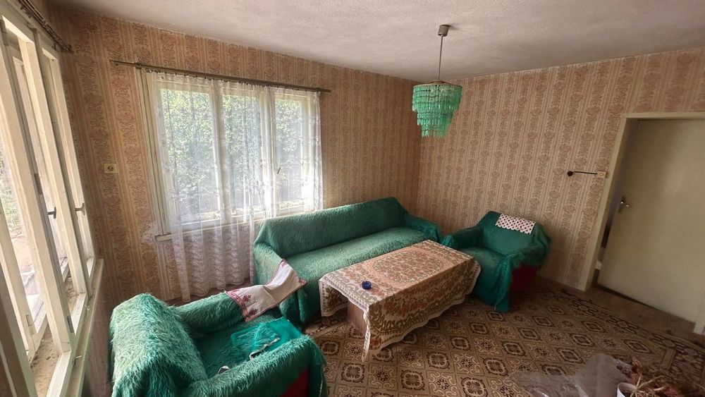 Двуетажна къща в село Дружево
