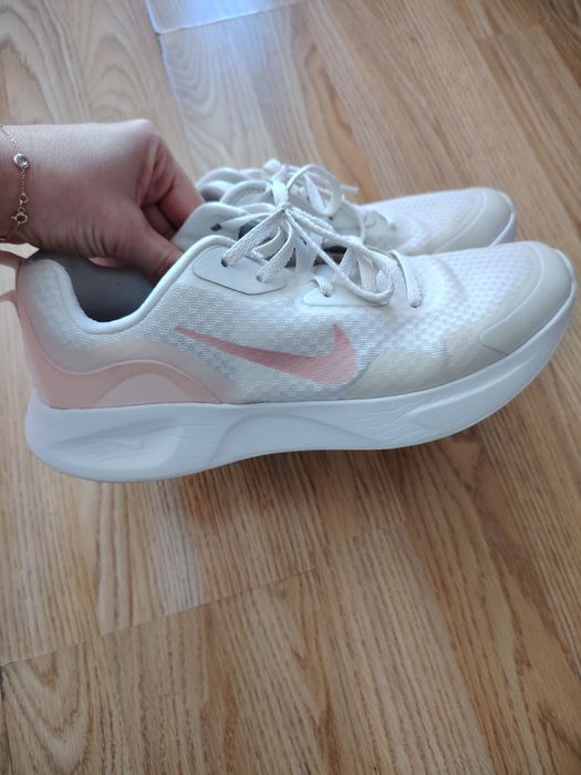 Дамски маратонки Nike 38.5